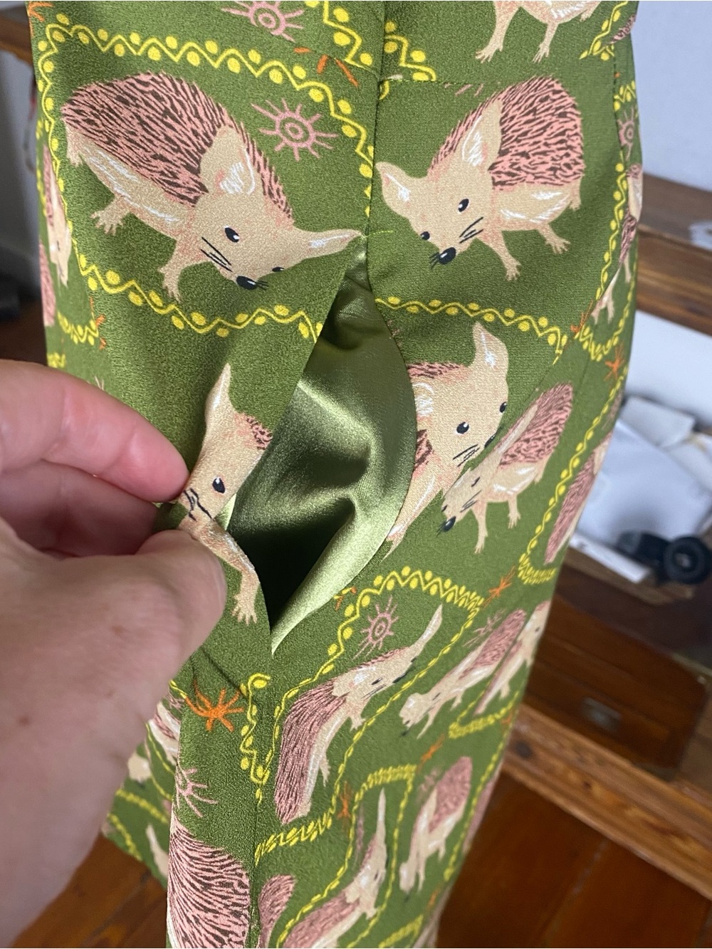 ModCloth Hedgehog Print Fit & Flare Dress Women’s Size 8, Retro Cottagecore - Picture 9 of 11